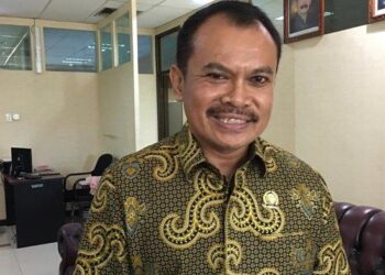 Dukung Pendirian Universitas Pertama