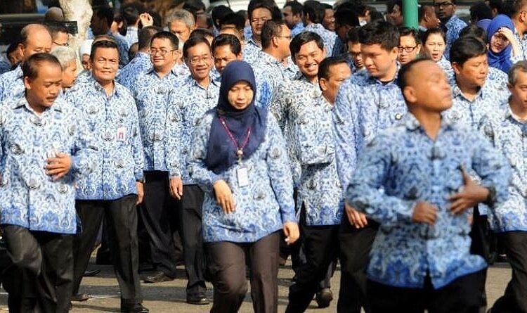 Pemerintah Bakal Naikan Gaji PNS Tahun Depan, Cek Disini Yuk Nominalnya
