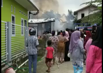 Satu Rumah Ludes Terbakar, Satu Orang Tersengat Listrik