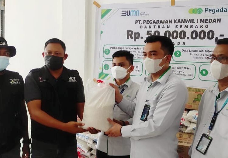Pegadaian Peduli, Salurkan Bantuan Ke Masyarakat Terdampak Banjir di Aceh dan Jayapura