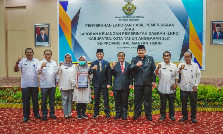 Wakili Lembaga DPRD se-Kaltim, Abdulloh Terima LHP LKPD Tahun Anggaran 2021
