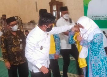 Rahmad Mas’ud Lepas Jemaah Haji Asal Balikpapan, Diimbau Tetap Patuhi Prokes