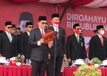 Ketua DPRD PPU Terharu Bacakan Teks Proklamasi