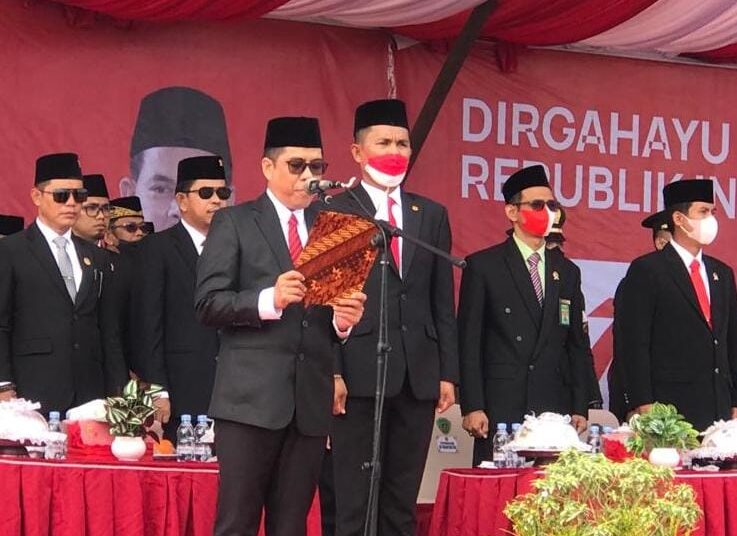 Ketua DPRD PPU Terharu Bacakan Teks Proklamasi
