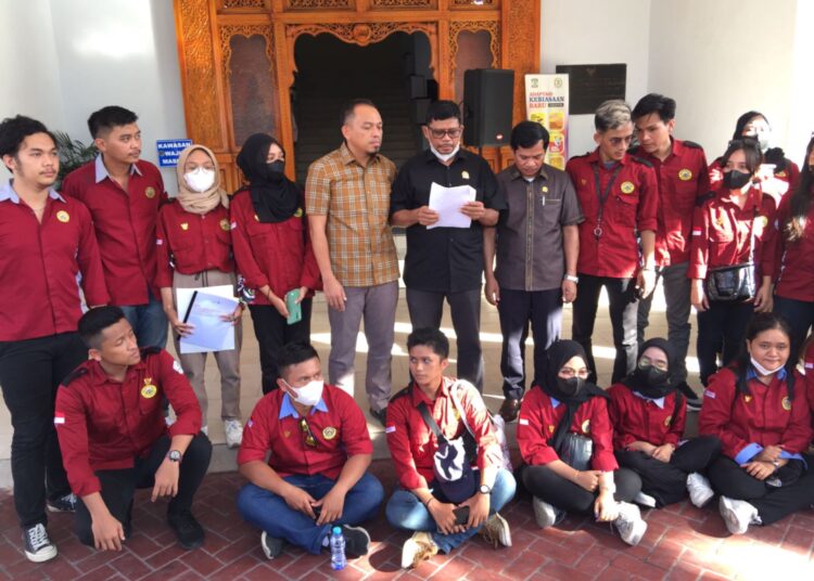 Tolak Revisi KUHP !!! DPRD Balikpapan Siap Teruskan Aspirasi BEM Uniba