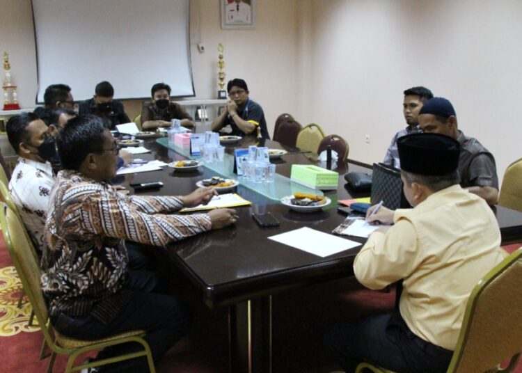 Rapat Bersama Disnakertrans, DPRD PPU Bahas TKA di IKN