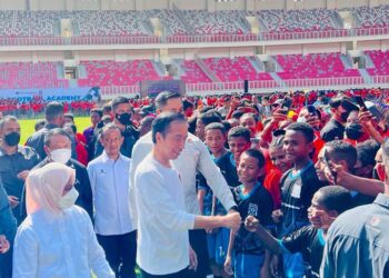Jokowi Luncurkan Papua Football Academy