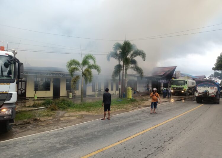 Bangsal, Ruko dan Rumah di Loa Janan Ludes Terbakar