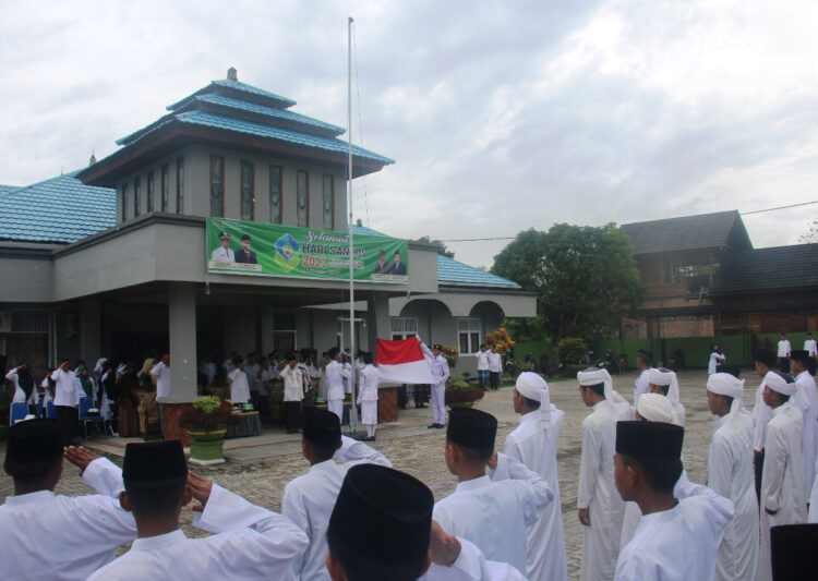 Peringatan Hari Santri, Pemkab PPU Gelar Upacara dan Doa Bersama Untuk Para Pahlawan dan Ulama