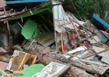 Tanah Bergeser Sebabkan Tiga Rumah Warga Balikpapan Utara Ambruk