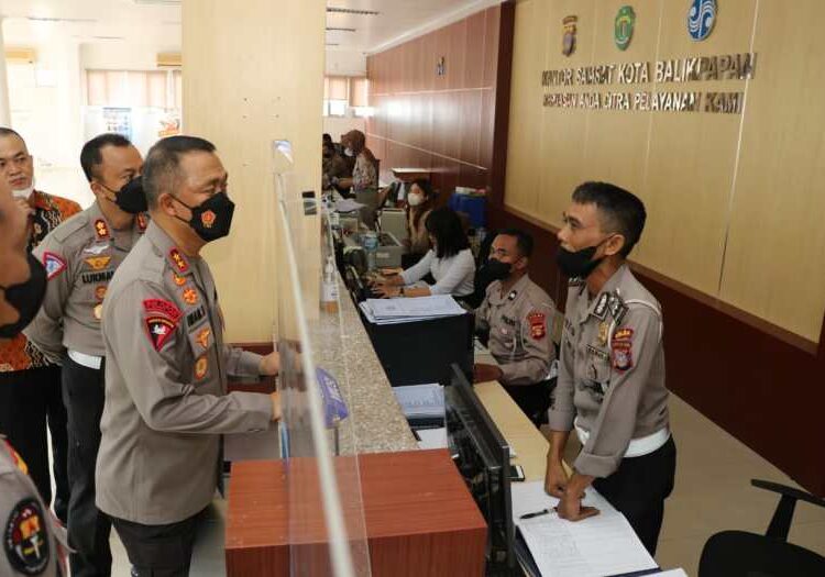 Sidak Samsat Batakan, Kapolda Kaltim Pastikan Tak Ada Calo dan Pungutan