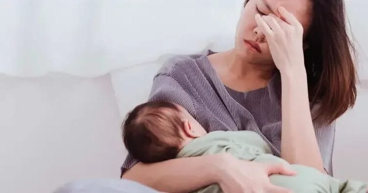 ‘Support System’ Keluarga Cegah Istri Alami Baby Blues