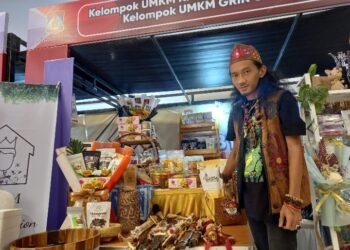 Salah satu pelaku UMKM Balikpapan saat mengikuti pameran UMKM di Pentacity Mall Balikpapan