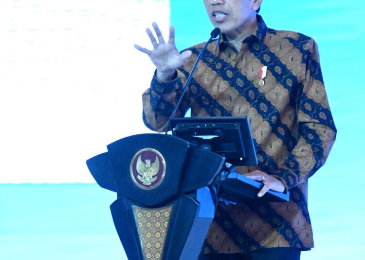 Hadiri Outlook Perekonomian 2023, Jokowi Sampaikan Upaya Pemerintah Perbaiki Ekonomi Makro