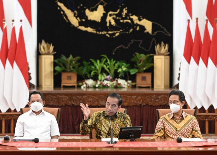 Pemerintah Resmi Cabut Kebijakan PPKM Mulai Hari Ini