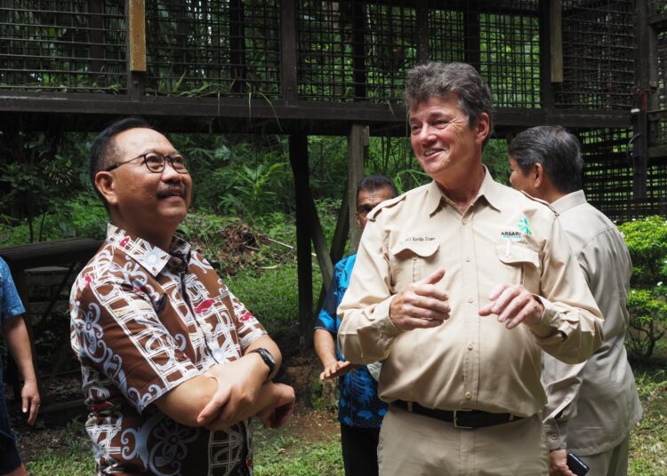 OIKN Kerjasama Dengan Yayasan Arsari Untuk Lindungi Orang Utan