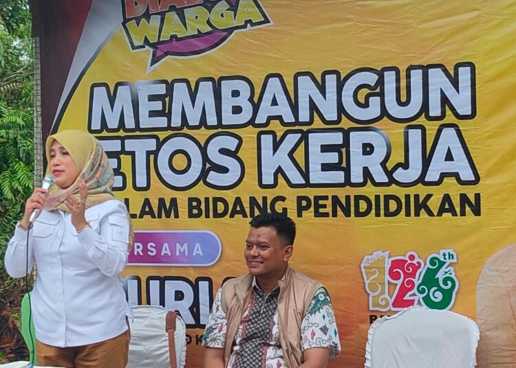 Suriani Sambangi Warga Teritip, Bangun Etos Kerja Dibidang Pendidikan