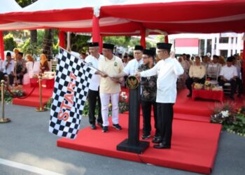 Wali Kota Balikpapan Rahmad Mas’ud Lepas Peserta Pawai Ta’aruf MTQ ke-44 Kaltim