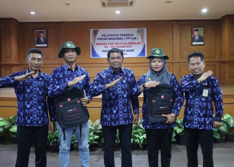 Hamdam Lepas Peserta Penas KTNA XVI