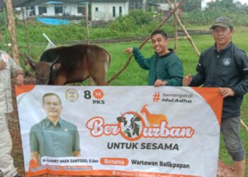 Bentuk Peduli, Slamet Iman Santoso Kurban 1 Sapi Untuk Wartawan Balikpapan