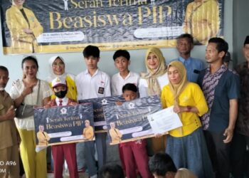 Pejuang Pendidikan, Hetifah dan Suriani Salurkan 3.600 Beasiswa PIP di Balikpapan Timur