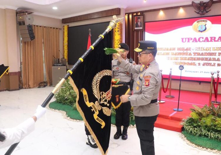 Polda Kaltim Upacara Pemuliaan Nilai-Nilai Luhur Tribrata Sambut Hari Bhayangkara Ke-77