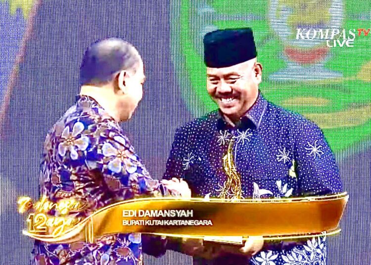 Mantap ! Inovasi DiSAPA Kukar Raih Penghargaan Dari Kompas TV