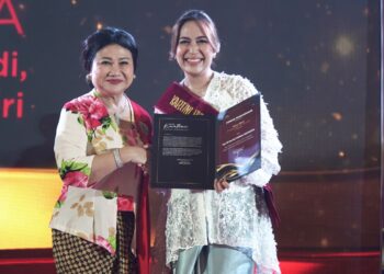 Riana Rifani Raih Penghargaan Top 50 Kartini Humas Indonesia