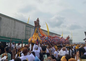 Mengulur Naga Sukses Ramaikan Erau 2023