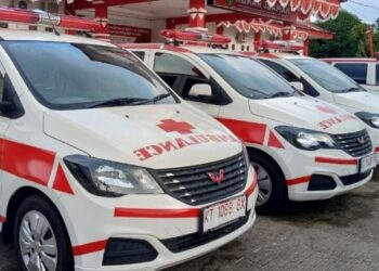 Pemkab Kukar Salurkan Lima Mobil Ambulans Untuk Kelurahan dan Desa di Tenggarong