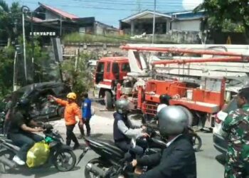 Gegara Rem Blong, Truk Hajar Sejumlah Mobil dan Motor di KM 1,5 Balikpapan