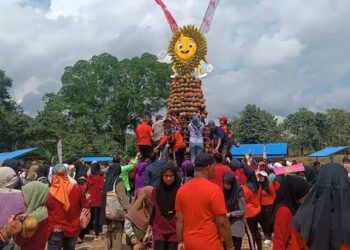 Pecinta Durian Wajib Kunjungi Dewi Belai di Desa Batuah
