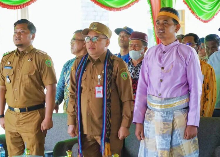 Lebih Dekat Dengan Warga, Makmur Hadiri Syukuran Hari Jadi Desa Telemow Sepaku