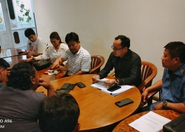 Karyawan Menolak Penutupan Operasional Hotel Bahtera