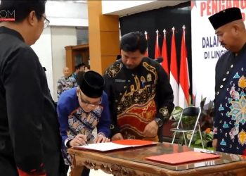 Edi Damansyah Kukuhkan 32 PNS di Jabatan Fungsional di Kukar
