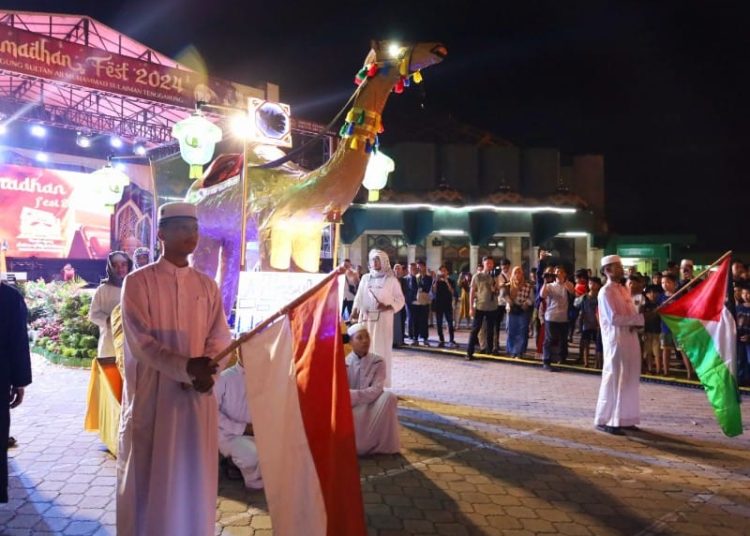 Bupati Kukar Beri Apresiasi Kreativitas Pemuda dalam Lomba Begerakan Sahur