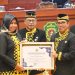 Momen Hari Jadi ke – 22, DPRD PPU Serahkan Sederet Piagam Penghargaan Capaian Kinerja