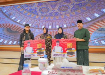 Buka Puasa Bersama Bupati Edi Damansyah, Ibu Hamil Dapat Hadiah Umrah