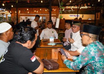 Bukber dengan Komuntias Supir Truk, Pj Bupati PPU Janjikan Solusi Susahnya BBM