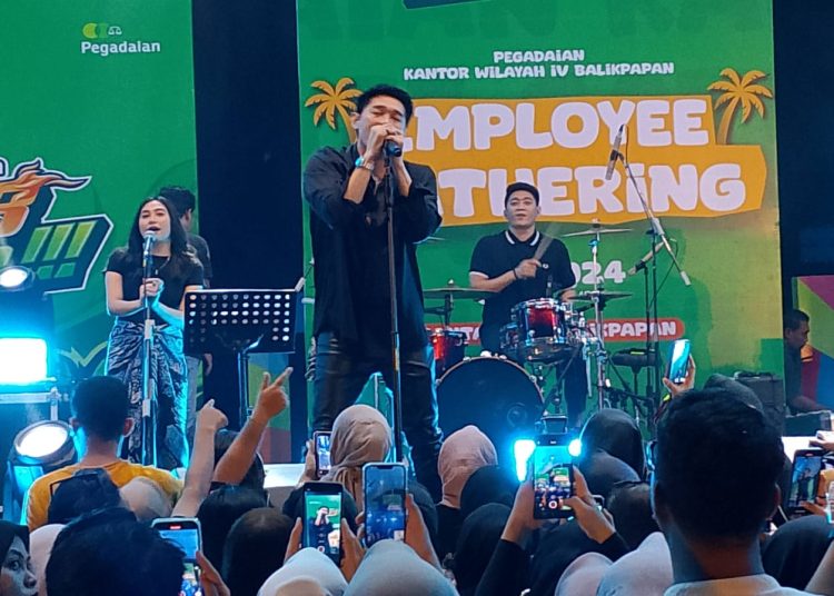 Hadirkan Ifan Seventeen, Pegadaian Rangsang Semangat Karyawan Capai Target 120 Persen di Kalimantan