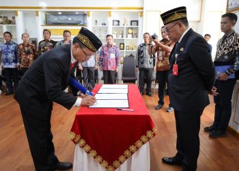 Gordius Ago Resmi Dilantik Sebagai Direktur Perumda Benuo Taka