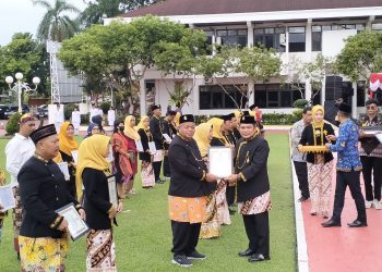 Momen Hardiknas 2024, Dirangkai dengan Pemberian Penghargaan dan Penyerahan Dana Hibah