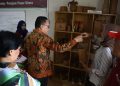 Pj. Bupati PPU Tinjau Sentra Pengelolaan Sabut Kelapa Kelurahan Saloloang
