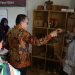 Pj. Bupati PPU Tinjau Sentra Pengelolaan Sabut Kelapa Kelurahan Saloloang