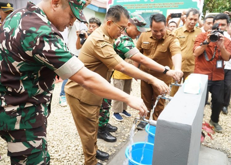 Akmal Malik Resmikan Sumur Bor di Desa Sumber Sari
