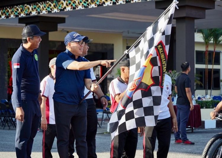 HUT Bhayangkara ke-78 di Polres PPU, Makmur Marbun Lepas Peserta Fine Bike dan Jalan Sehat