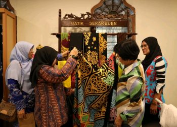 Ledies Program Kunjungi Sentra Batik Sekar Buen Desa Bangun Mulyo