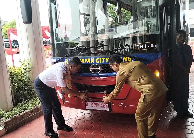 Tingkatkan Mobilitas Perkotaan, Rahmad Mas’ud Luncurkan Bus Balikpapan City Trans 