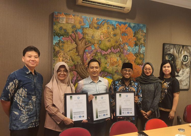 Perumda Tirta Manuntung Balikpapan Raih Sertifikasi Lagi, ISO 9001 dan 14001 Jadi Bukti