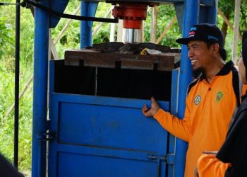 Gencar Edukasi Masyarakat untuk Mengolah Sampah Lewat Bank Sampah